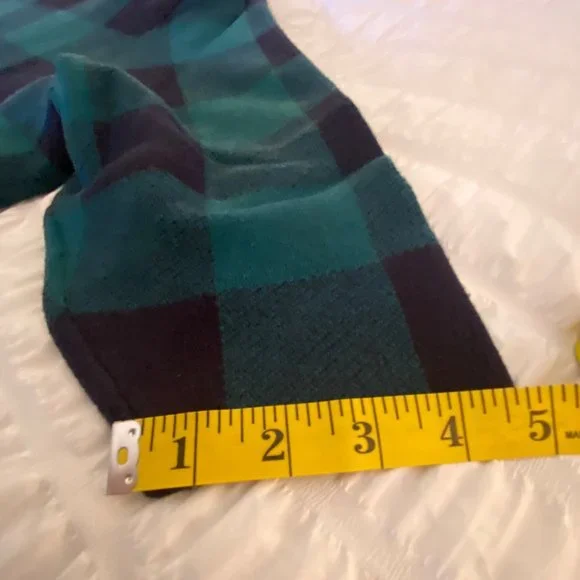 Plaid Sweater - Picture 6 of 9